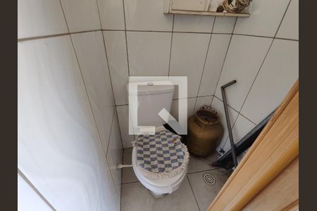 Casa para alugar com 8m², 1 quarto e sem vaga Casa para alugar com 8m², 1 quarto e sem vagaBanheiro