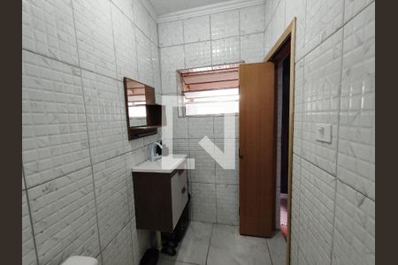 Casa para alugar com 8m², 1 quarto e sem vaga Casa para alugar com 8m², 1 quarto e sem vagaBanheiro