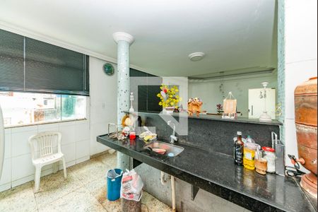 Casa à venda com 460m², 4 quartos e 8 vagas Casa à venda com 460m², 4 quartos e 8 vagasCozinha