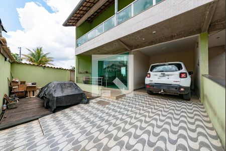 Casa à venda com 460m², 4 quartos e 8 vagas Casa à venda com 460m², 4 quartos e 8 vagasGaragem
