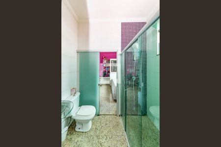 Casa à venda com 460m², 4 quartos e 8 vagas Casa à venda com 460m², 4 quartos e 8 vagasBanheiro Semi Suítes