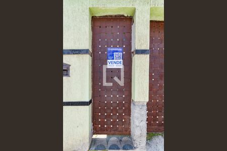 Casa à venda com 460m², 4 quartos e 8 vagas Casa à venda com 460m², 4 quartos e 8 vagasPlaca