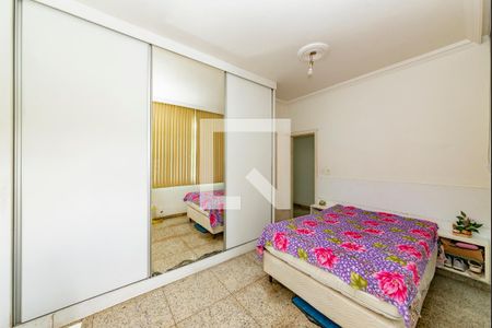 Casa à venda com 460m², 4 quartos e 8 vagas Casa à venda com 460m², 4 quartos e 8 vagasSuíte 2