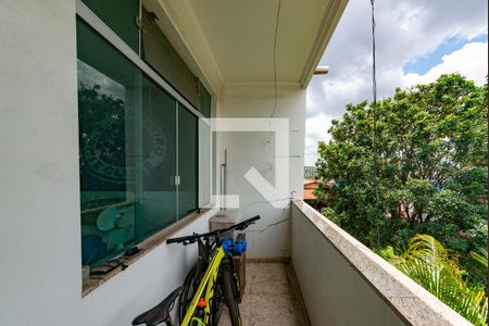 Casa à venda com 460m², 4 quartos e 8 vagas Casa à venda com 460m², 4 quartos e 8 vagasVaranda da Suíte 1