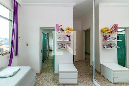 Casa à venda com 460m², 4 quartos e 8 vagas Casa à venda com 460m², 4 quartos e 8 vagasSemi Suíte 2