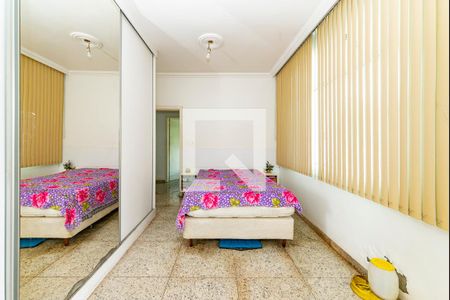 Casa à venda com 460m², 4 quartos e 8 vagas Casa à venda com 460m², 4 quartos e 8 vagasSuíte 2