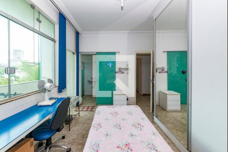 Casa à venda com 460m², 4 quartos e 8 vagas Casa à venda com 460m², 4 quartos e 8 vagasSuíte 1