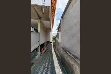 Casa à venda com 460m², 4 quartos e 8 vagas Casa à venda com 460m², 4 quartos e 8 vagasGaragem