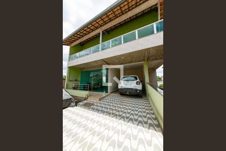 Casa à venda com 460m², 4 quartos e 8 vagas Casa à venda com 460m², 4 quartos e 8 vagasGaragem