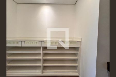 Apartamento para alugar com 199m², 3 quartos e 4 vagasCloset da suíte 3
