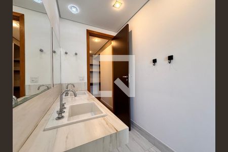 Apartamento para alugar com 199m², 3 quartos e 4 vagasBanheiro da Suíte 3