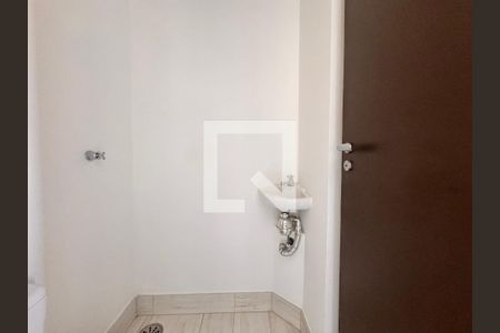 Apartamento para alugar com 199m², 3 quartos e 4 vagasBanheiro de serviço