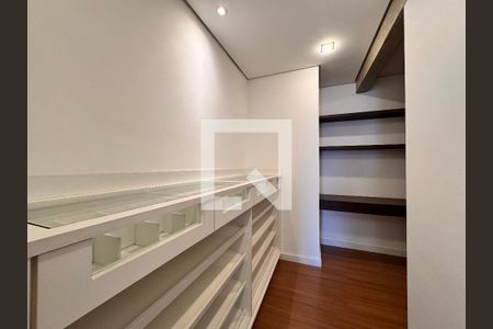 Apartamento para alugar com 199m², 3 quartos e 4 vagasCloset da suíte 3