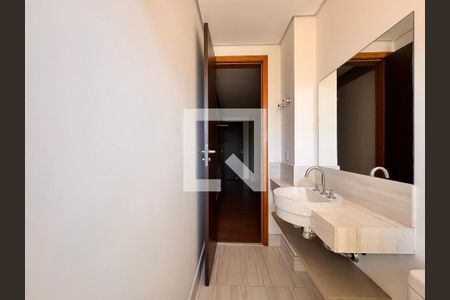 Apartamento para alugar com 199m², 3 quartos e 4 vagasBanheiro da Suíte 1