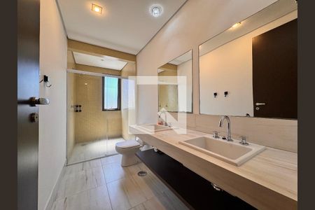 Apartamento para alugar com 199m², 3 quartos e 4 vagasBanheiro da Suíte 3