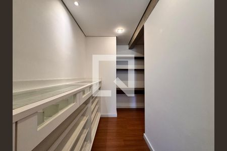 Apartamento para alugar com 199m², 3 quartos e 4 vagasCloset da suíte 3