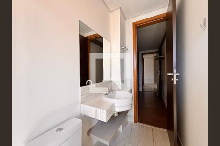 Apartamento para alugar com 199m², 3 quartos e 4 vagasBanheiro da Suíte 2