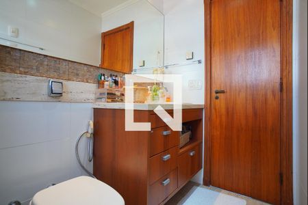 Banheiro da Suíte de apartamento à venda com 3 quartos, 167m² em Rio Branco, Porto Alegre