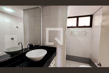 Apartamento à venda com 197m², 4 quartos e 2 vagasBanheiro