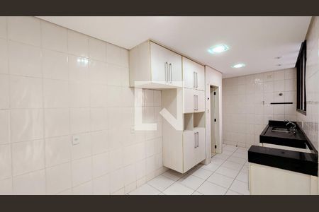 Apartamento à venda com 197m², 4 quartos e 2 vagasCozinha