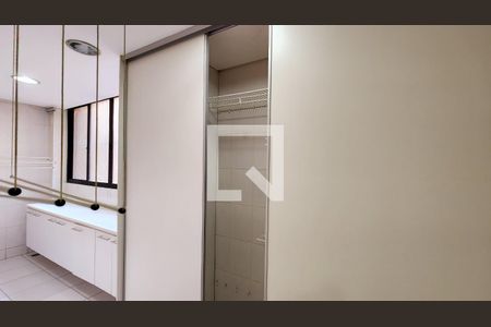 Apartamento à venda com 197m², 4 quartos e 2 vagasLavanderia