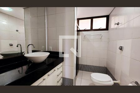 Apartamento à venda com 197m², 4 quartos e 2 vagasBanheiro