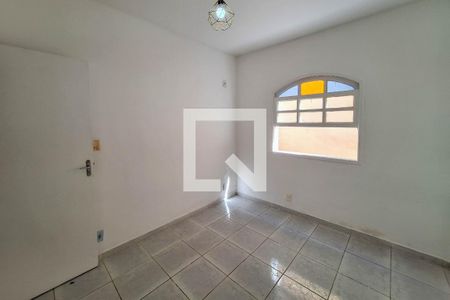 Casa à venda com 330m², 3 quartos e 3 vagasQuarto 2