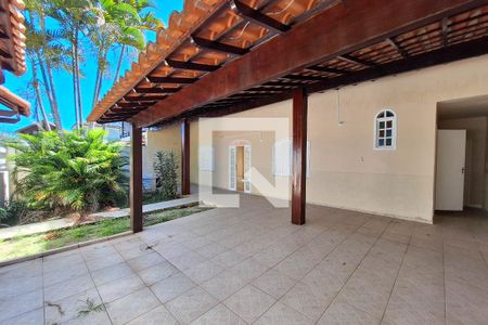 Casa à venda com 330m², 3 quartos e 3 vagasQuintal