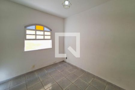 Casa à venda com 330m², 3 quartos e 3 vagasQuarto 2