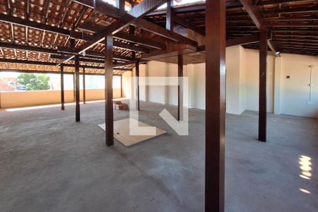 Casa à venda com 330m², 3 quartos e 3 vagasTerraço