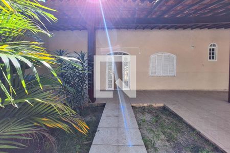Casa à venda com 330m², 3 quartos e 3 vagasQuintal