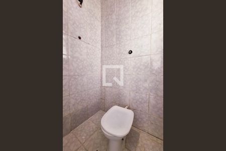 Casa à venda com 330m², 3 quartos e 3 vagasBanheiro de serviço