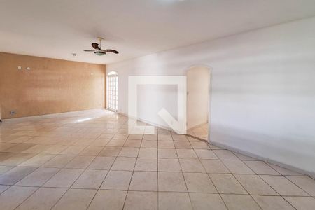 Sala de casa à venda com 3 quartos, 330m² em Piratininga, Niterói