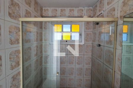 Casa à venda com 330m², 3 quartos e 3 vagasBanheiro da Suíte