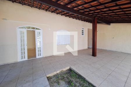Casa à venda com 330m², 3 quartos e 3 vagasQuintal