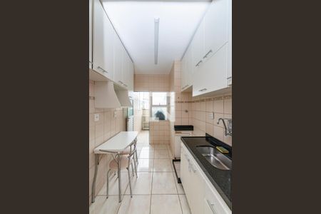 Apartamento para alugar com 90m², 2 quartos e 2 vagas Apartamento para alugar com 90m², 2 quartos e 2 vagasCozinha