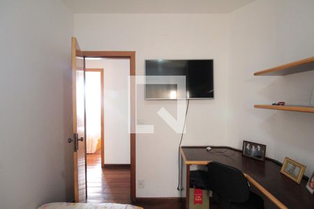 Apartamento à venda com 130m², 4 quartos e 2 vagasQuarto 2