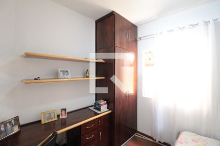 Apartamento à venda com 130m², 4 quartos e 2 vagasQuarto 2