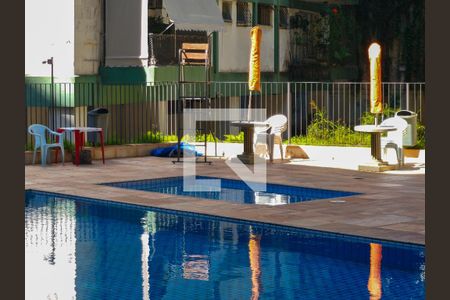 Apartamento à venda com 159m², 4 quartos e 1 vagaÁrea comum - Piscina