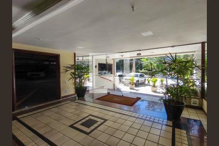 Apartamento à venda com 159m², 4 quartos e 1 vagaFachada e portaria