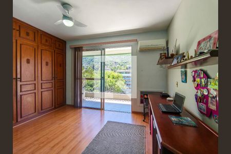 Apartamento à venda com 159m², 4 quartos e 1 vagaQuarto 3