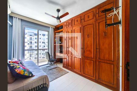 Apartamento à venda com 159m², 4 quartos e 1 vagaQuarto 2