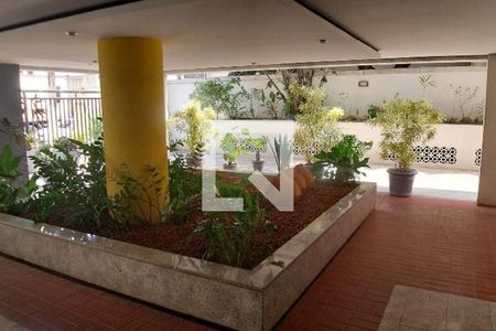 Apartamento à venda com 78m², 2 quartos e 1 vaga