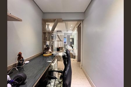 Apartamento à venda com 169m², 3 quartos e 2 vagasEscritório