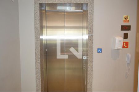 Studio para alugar com 27m², 1 quarto e sem vagaElevadores