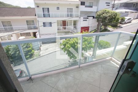 Casa de condomínio à venda com 240m², 4 quartos e 2 vagasVaranda da Suíte 3