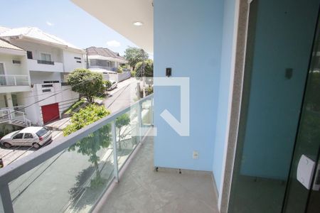 Casa de condomínio à venda com 240m², 4 quartos e 2 vagasVaranda da Suíte 2