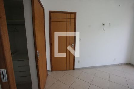 Casa de condomínio à venda com 240m², 4 quartos e 2 vagasQuarto Suíte 3