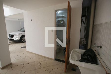 Casa de condomínio à venda com 240m², 4 quartos e 2 vagasÁrea de Serviço