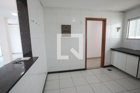 Casa de condomínio à venda com 240m², 4 quartos e 2 vagasCozinha